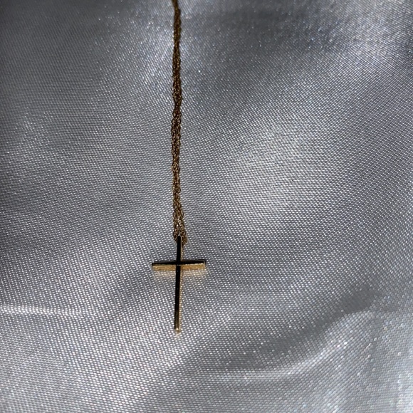 Swedged cross necklace 14k gold - Picture 5 of 12